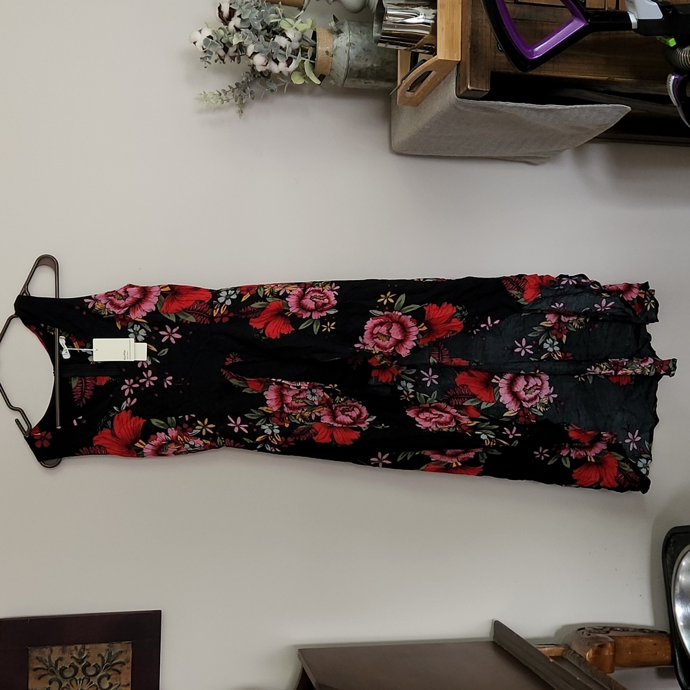 Kor Mei shorts jumpsuit with long back sz S Nwt